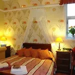 Midway 4* York