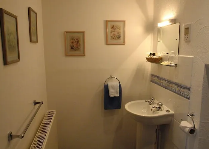 Guest house Midway York