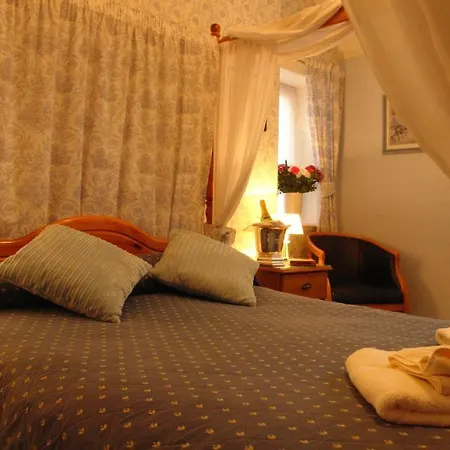 ゲストハウス Midway ヨーク